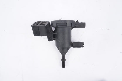 11-18 Mercedes W216 CL550 CLS550 S550 Fuel System Purge Valve 0014760532 OEM