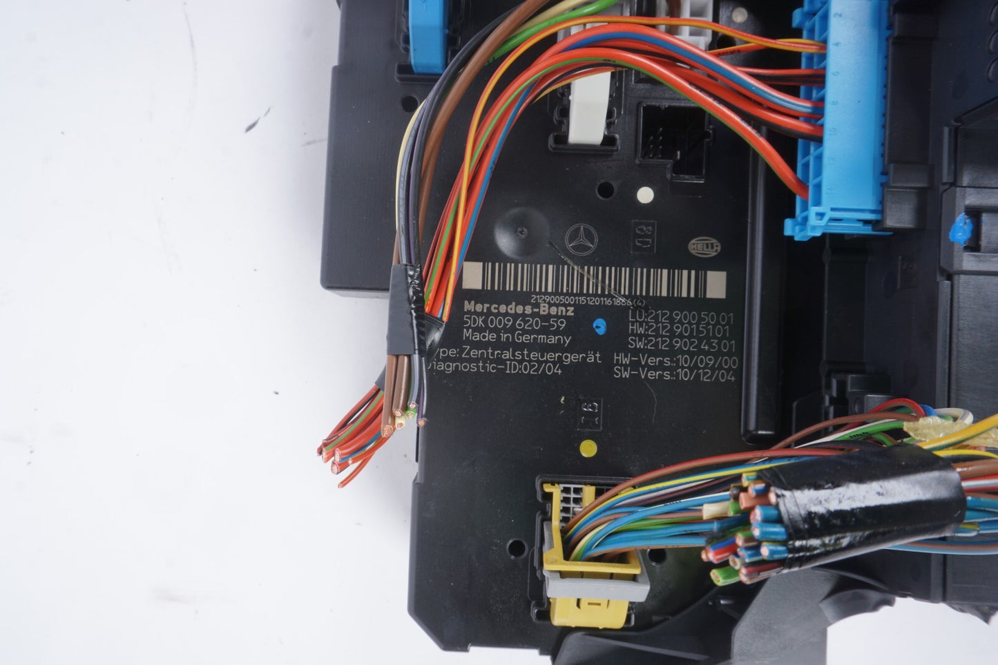 10-17 Mercedes W207 E350 E550 Rear SAM Module Relay Fuse Box 2129005001  OEM