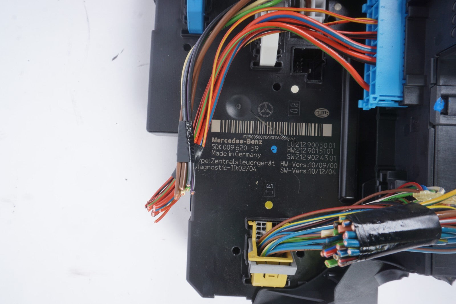 10-17 Mercedes W207 E350 E550 Rear SAM Module Relay Fuse Box 2129005001  OEM