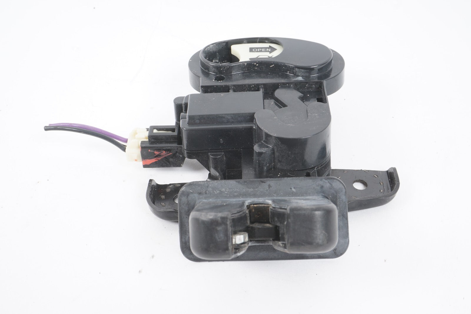 17 - 22 Alfa Romeo Giulia TRUNK LID LOCK LATCH ACTUATOR OEM