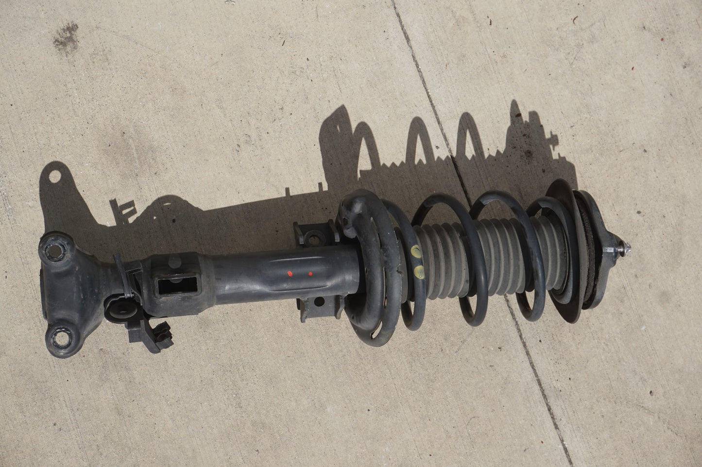 2008-2014 Mercedes W204 C300 Front Left or Front Right Shock Strut Absorber OEM