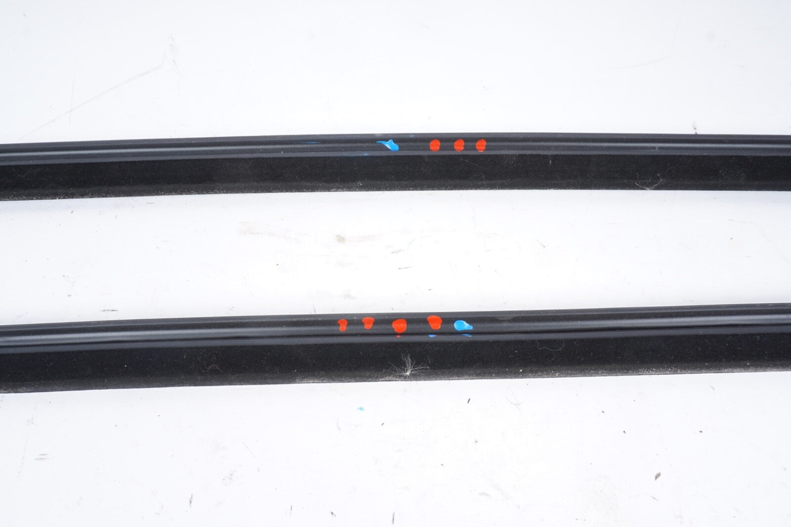 10-14 MERCEDES BENZ E350 COUPE RIGHT LEFT REAR QUARTER PANEL WINDOW MOLDING OEM