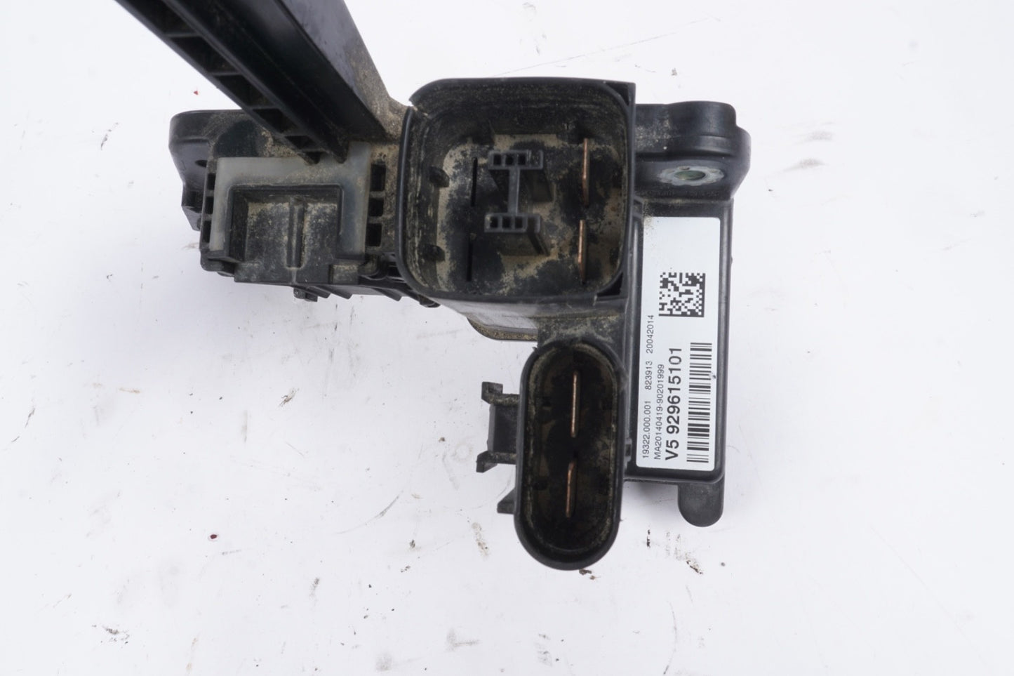 2014 - 2016 BMW 428I F36 2.0L EXTERNAL IGNITION DISTRIBUTION BATTERY TERMINAL