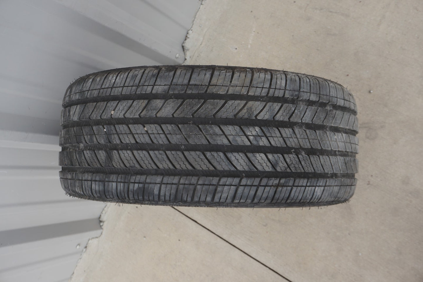 Used 235/40R18 Bridgestone Turanza Quiet Track 95V - 8/32