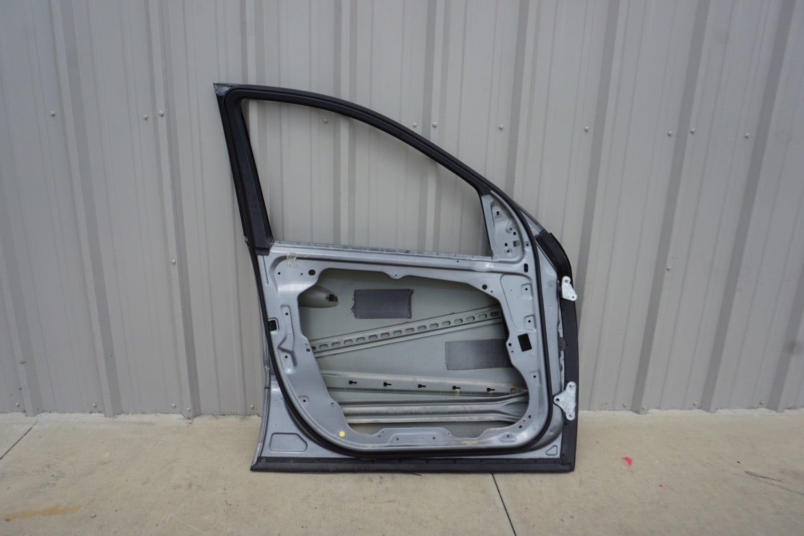 06 - 11 Mercedes W164 ML63 ML350 ML500 FRONT LEFT DRIVER SIDE DOOR SHELL OEM