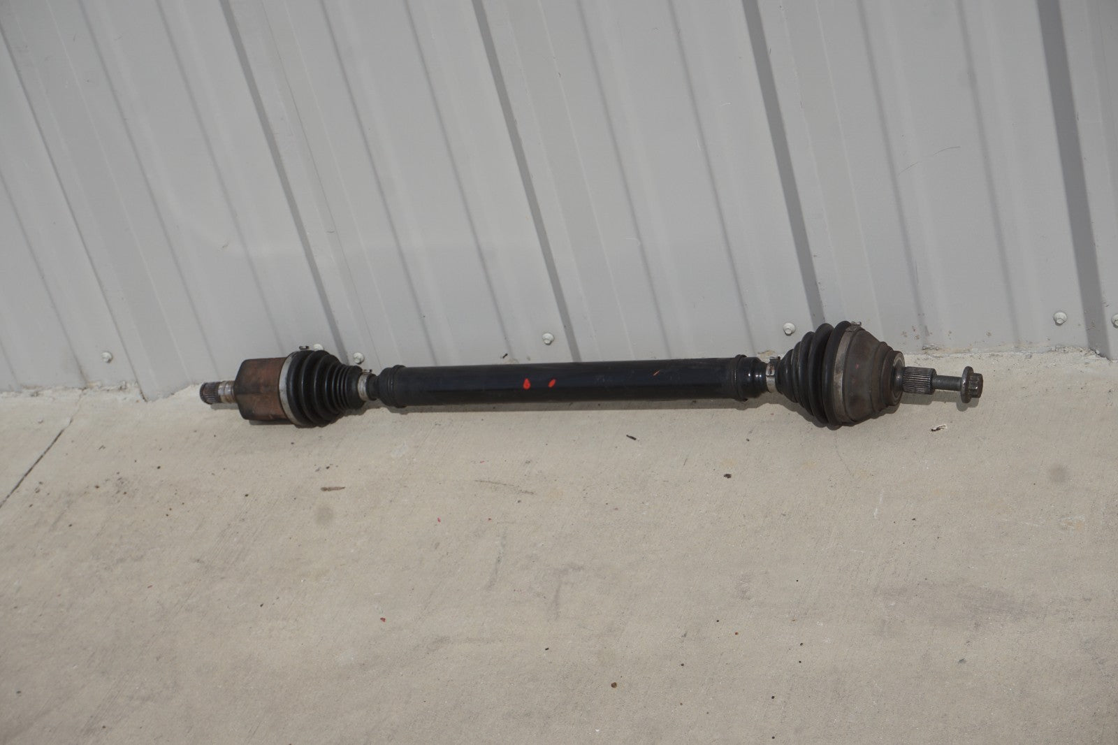12-15 Volkswagen Passat 2.5L  Front Right Passenger CV Axle Shaft OEM