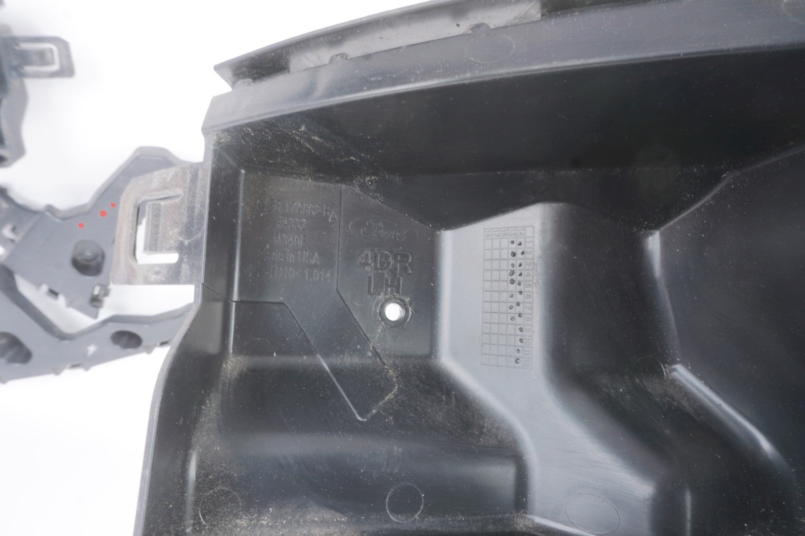 2015 - 2018 Ford Focus Rear Bumper Left Right Support Mount Bracket Set OEM