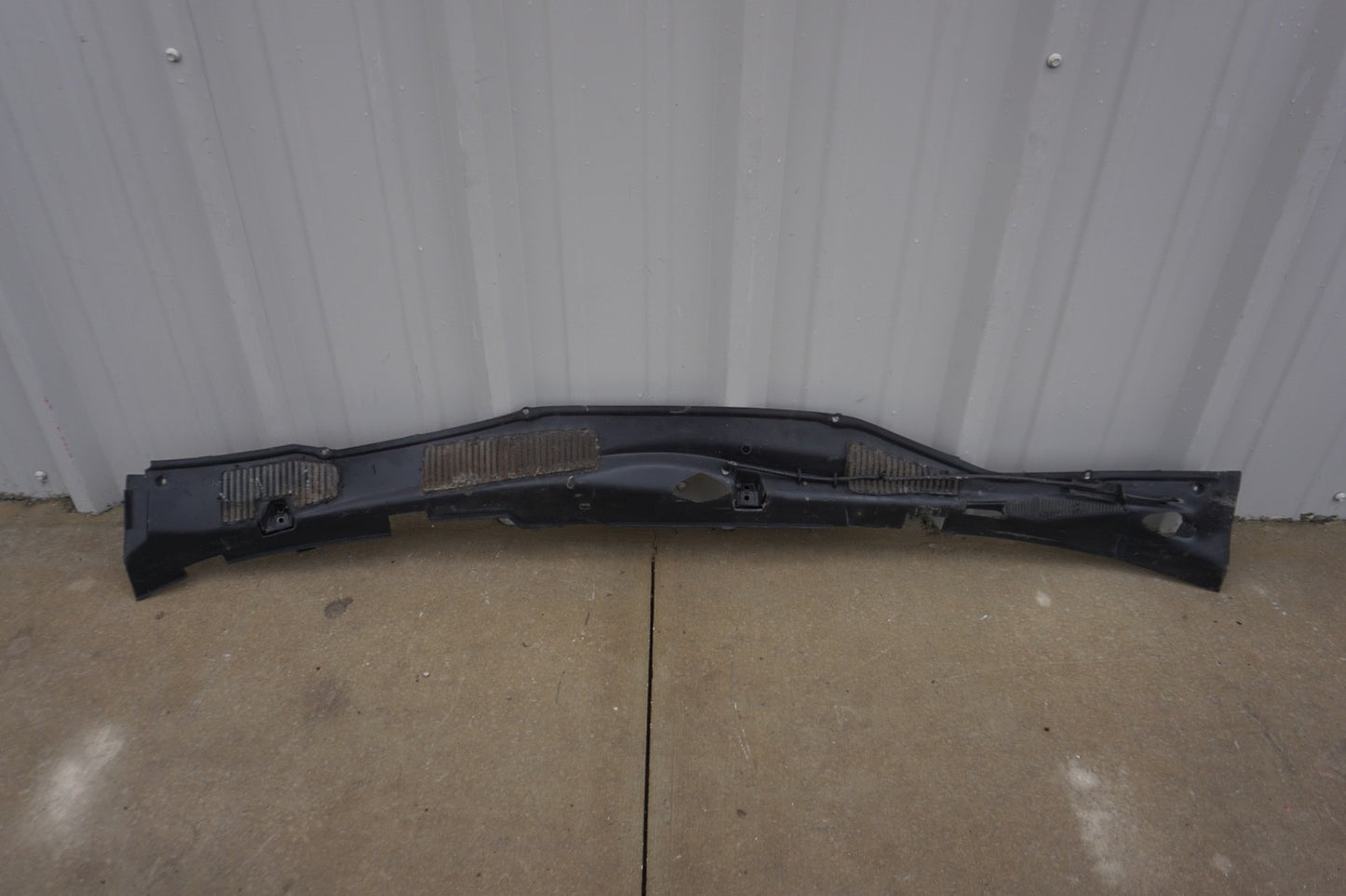 1987 - 1993 Cadillac Allante Windshield Wiper Cover Cowl Grille OEM
