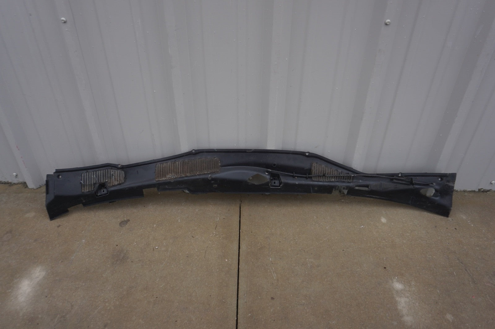 1987 - 1993 Cadillac Allante Windshield Wiper Cover Cowl Grille OEM