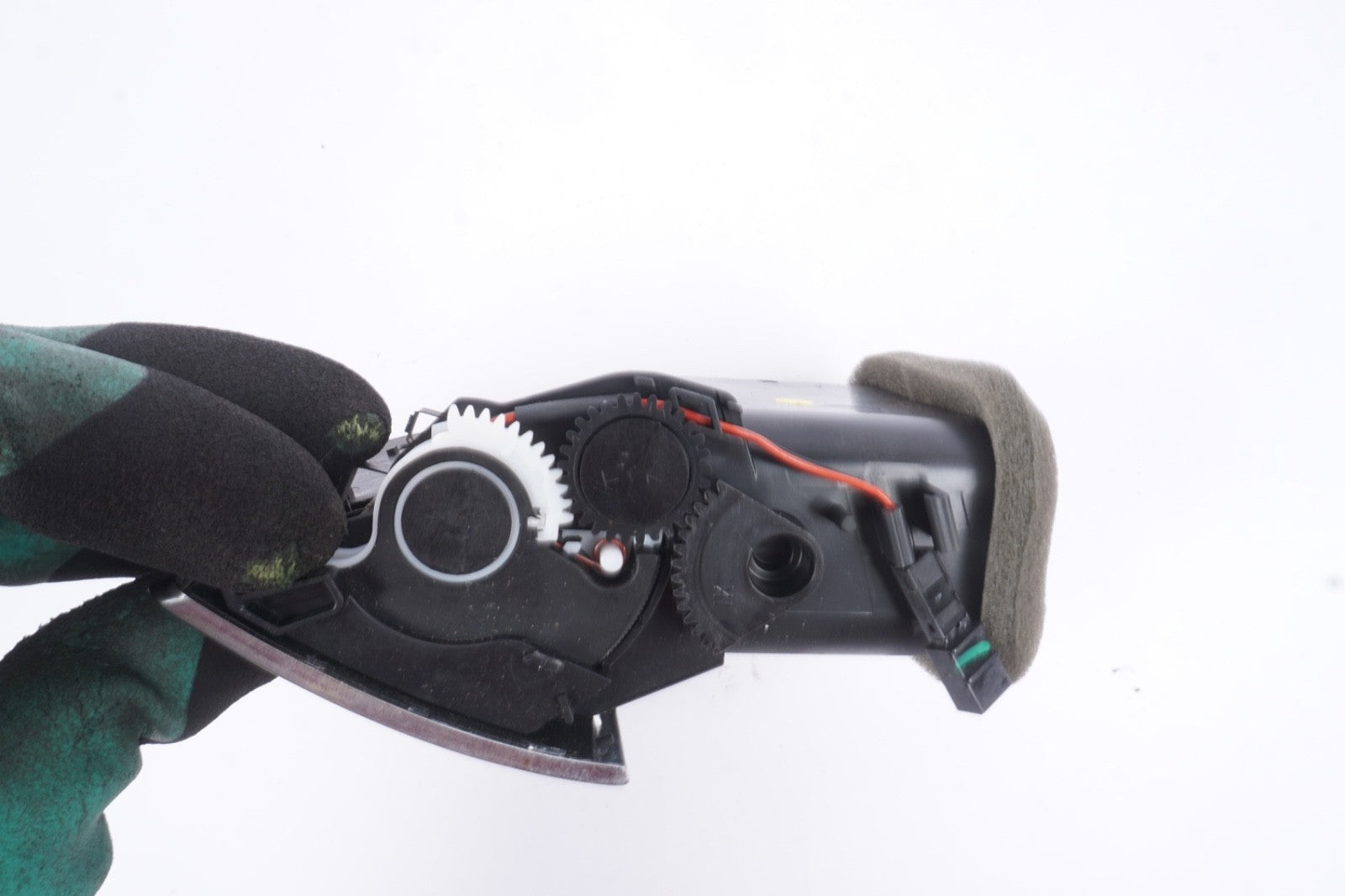 2004 - 2010 AUDI A8 QUATTRO - Front Right DASH AIR VENT 4E0820902