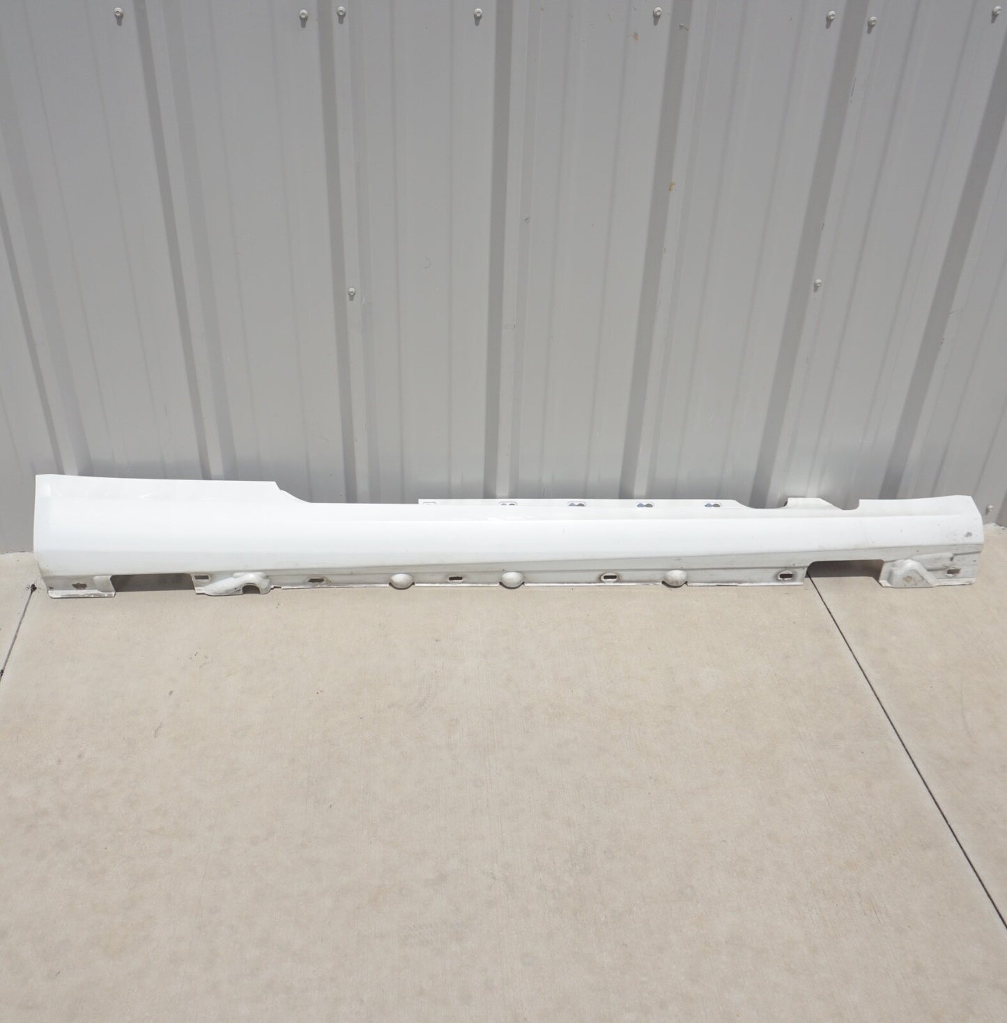 11-17 Mercedes W207 E350 Convertible Right Pass Rocker Panel Skirt Molding OEM