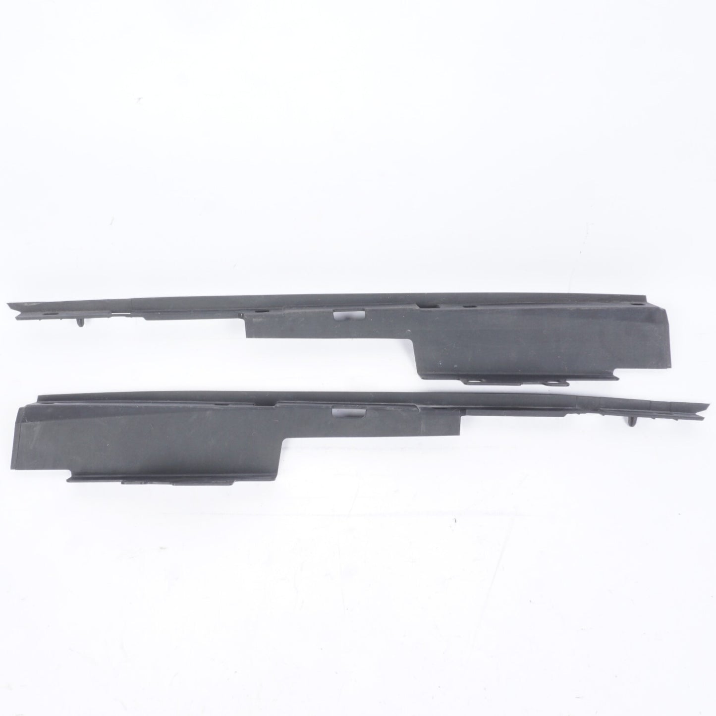 2021 - 2023 Polestar 2 Front Upper Fender To Hood Closeout Cover Lh & Rh OEM