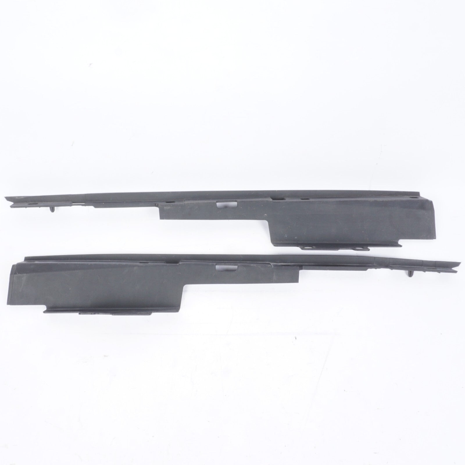 2021 - 2023 Polestar 2 Front Upper Fender To Hood Closeout Cover Lh & Rh OEM