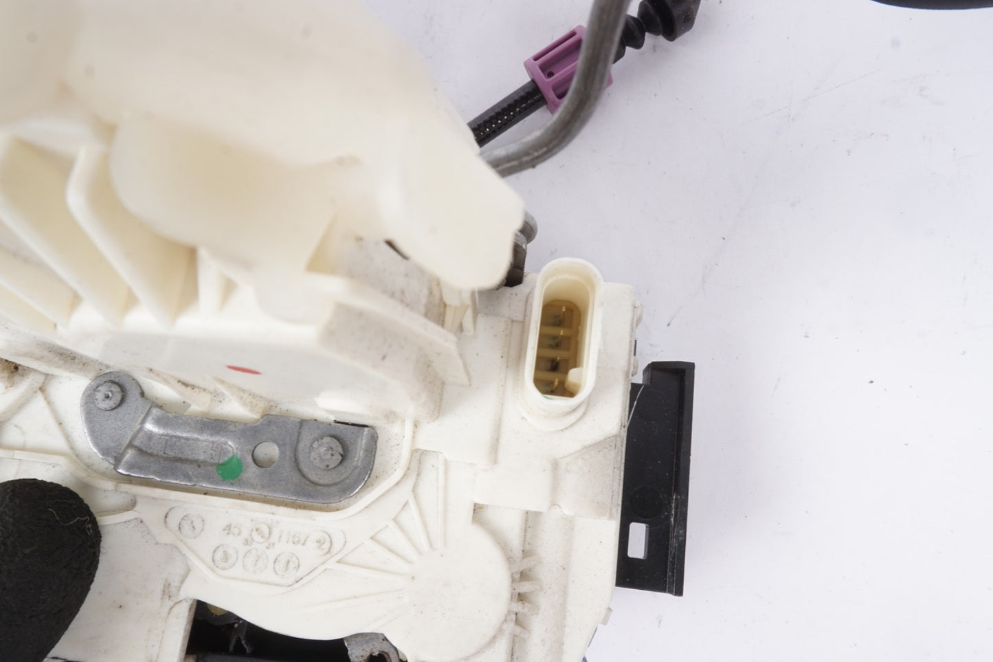 08-18 Mercedes GLK350 E350 C250 Front Left Side Door Lock Latch Actuator OEM