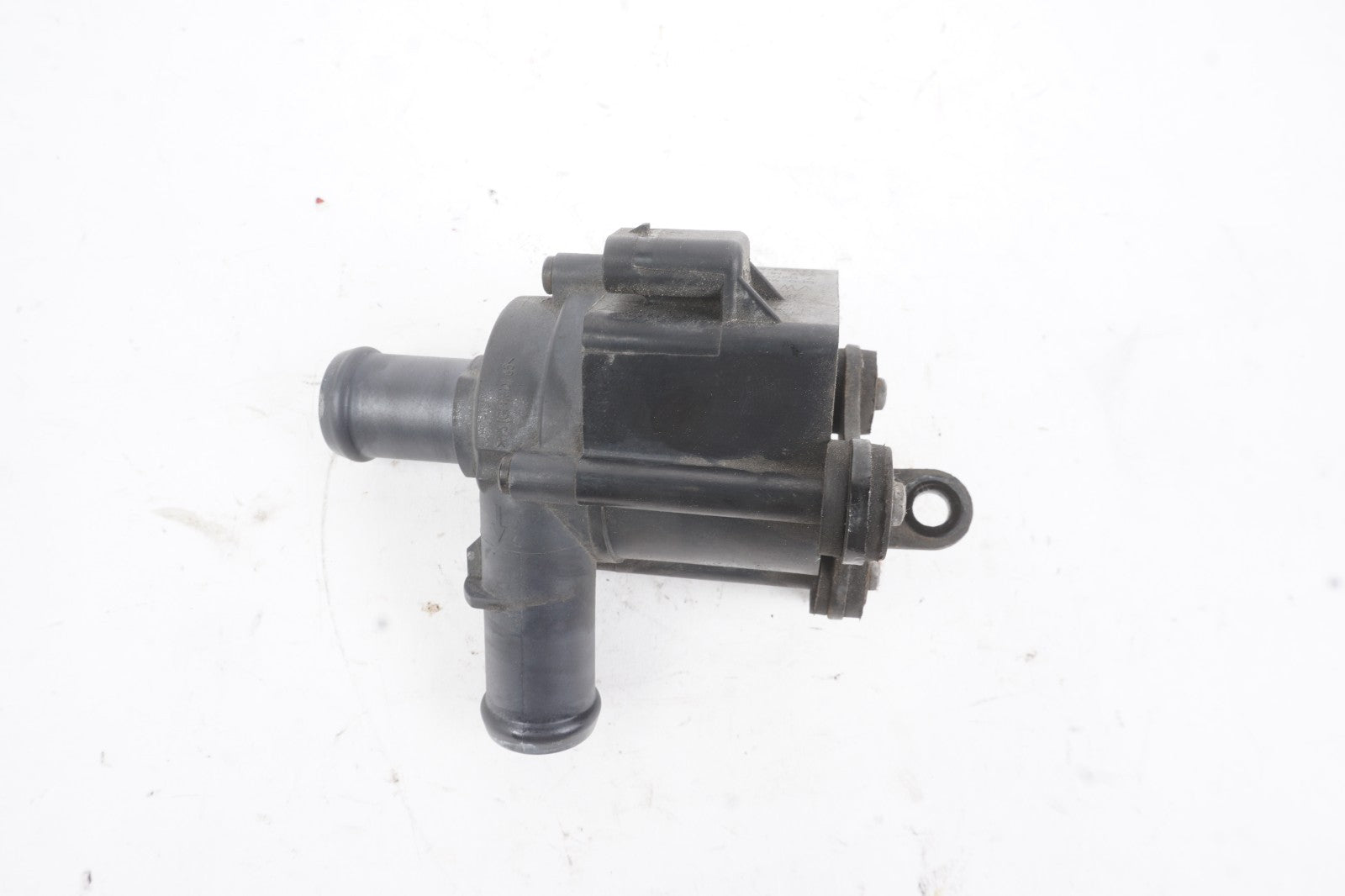 2014-2017 Volkswagen Passat 1.8L Auxiliary Water Pump 5C0122063E OEM