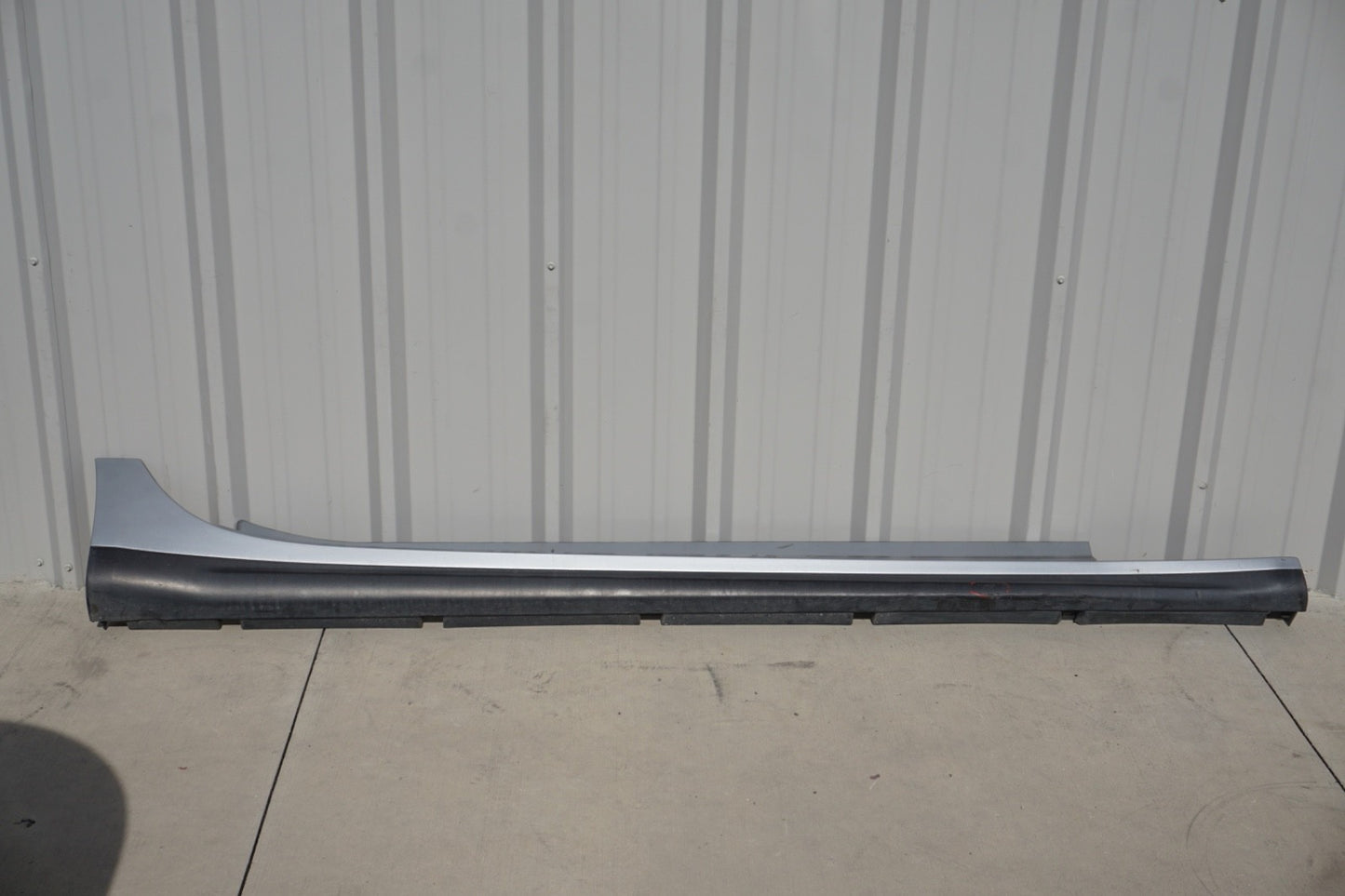2014 - 2019 MASERATI GHIBLI SQ4 PASSENGER RIGHT ROCKER SKIRT PANEL MOLDING OEM