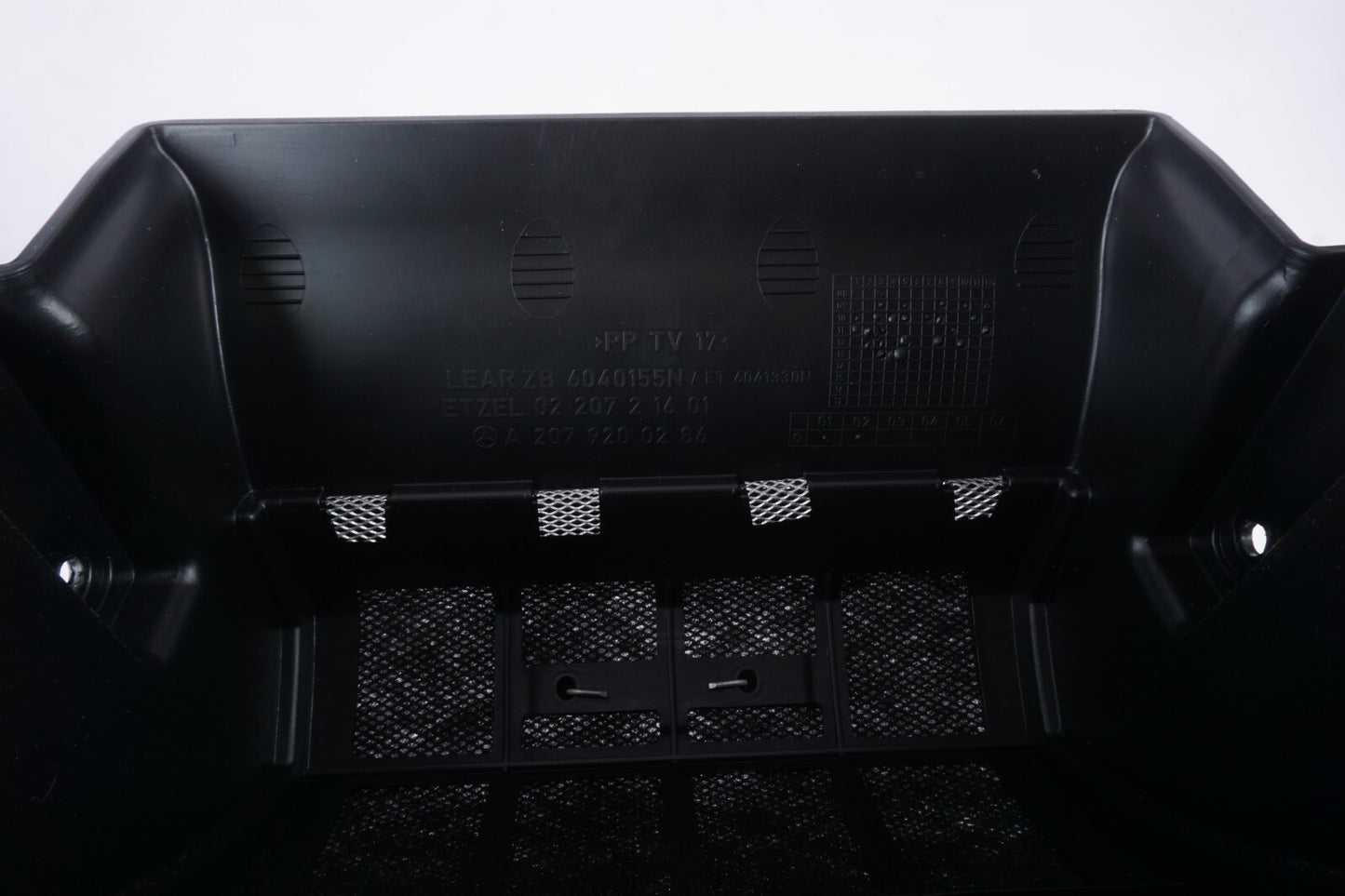 2011 - 2017 Mercedes W207 E550 E350 E400 Center Console Speaker Grille Cover OEM