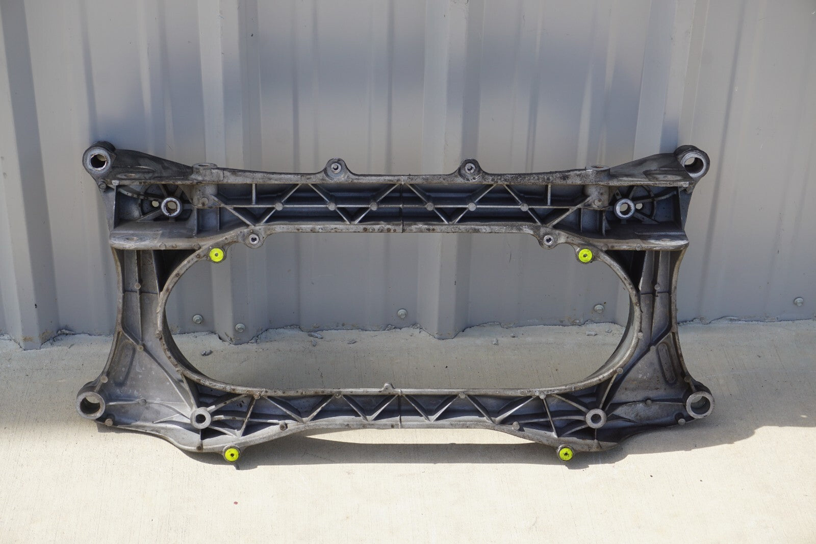 2010 - 2013 Lexus Ss250 Is350 Convertible Rear Suspension Crossmember Sub Frame