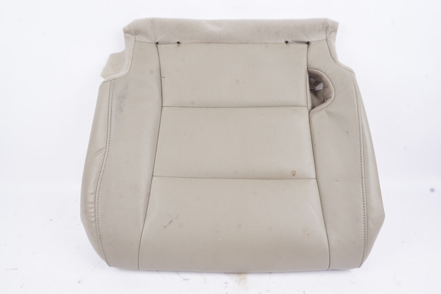 2014 - 2017 HONDA ODYSSEY REAR RIGHT PASSENGER SEAT LOWER CUSHION BUTTOM