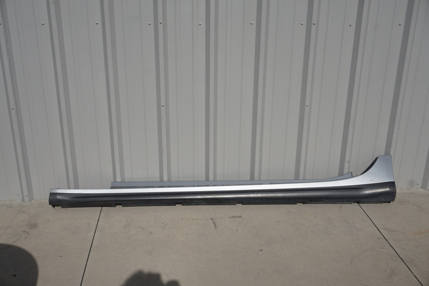 2014 - 2019 MASERATI GHIBLI SQ4 LEFT DRIVER SIDE SKIRT ROCKER PANEL SILVER OEM
