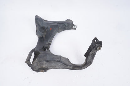 2009 - 2015 BMW 750 XDRIVE - Front Right Steering RACK / GEAR Cover 7228686