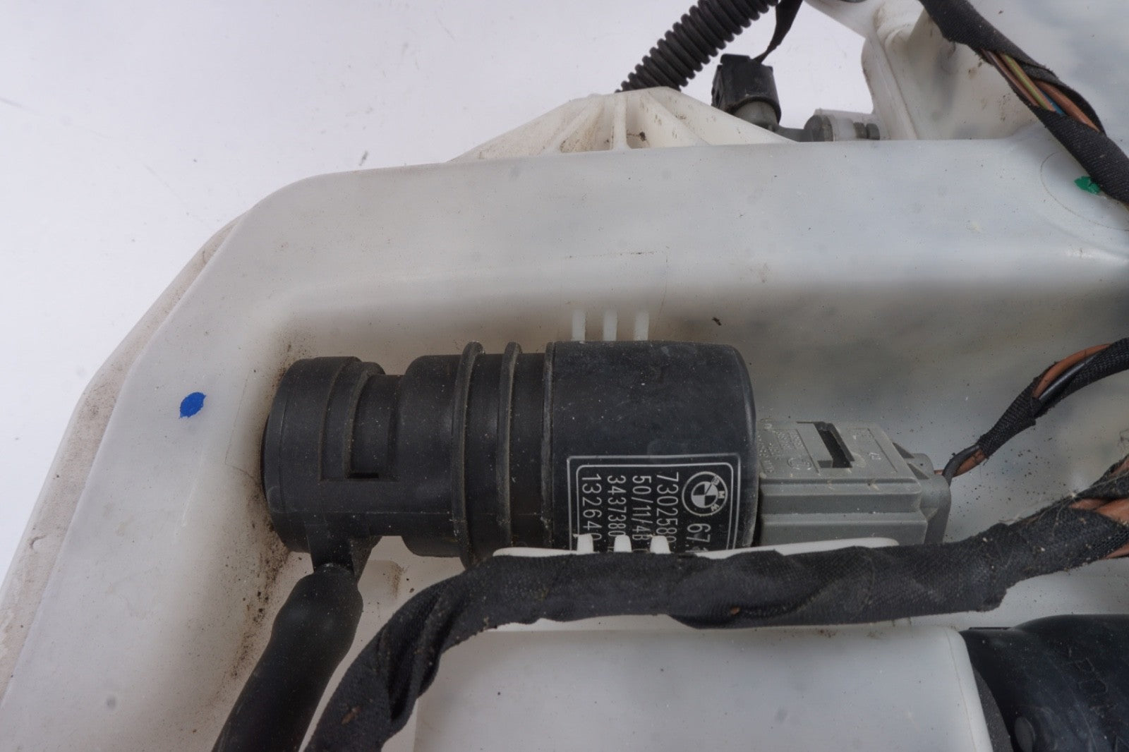 2009 - 2013 BMW 328i 335i  Windshield Cleaning Fluid Reservoir Bottle Tank OEM