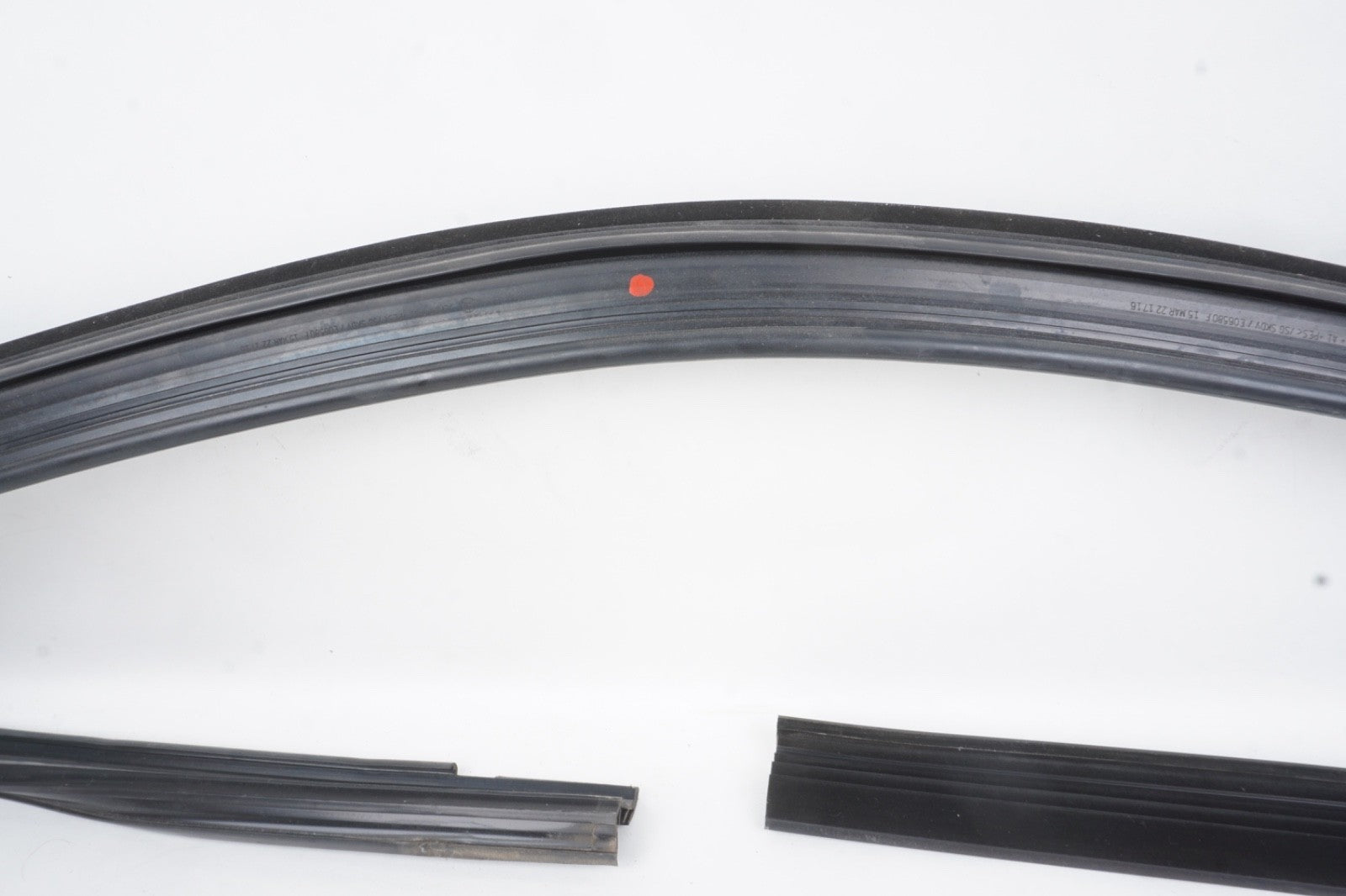 2022-2024 MERCEDES EQB350 X243 FRONT LEFT DOOR WINDOW GLASS RUN CHANNEL SEAL OEM