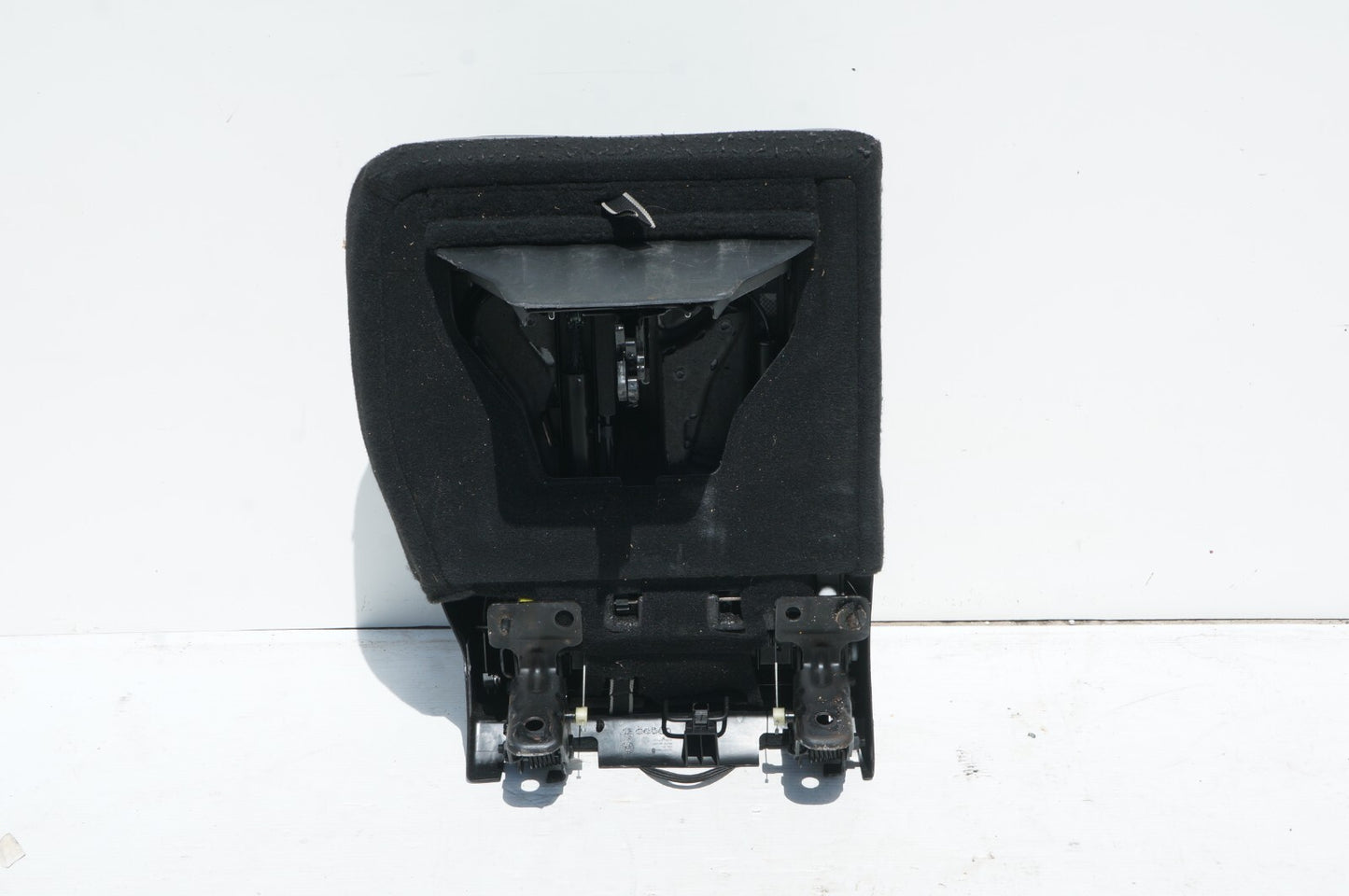 2017 - 2020 CHRYSLER PACIFICA 3RD ROW SEAT RIGHT PASSENGER SIDE OEM