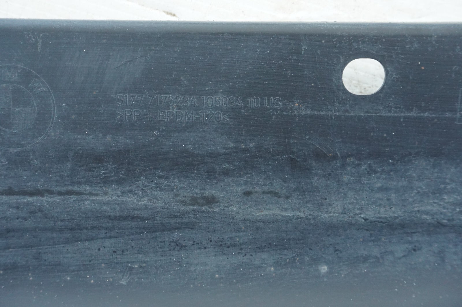 2008 - 2010 BMW X6 RIGHT PASSENGER SIDE ROCKER PANEL SKIRT MOLDING OEM