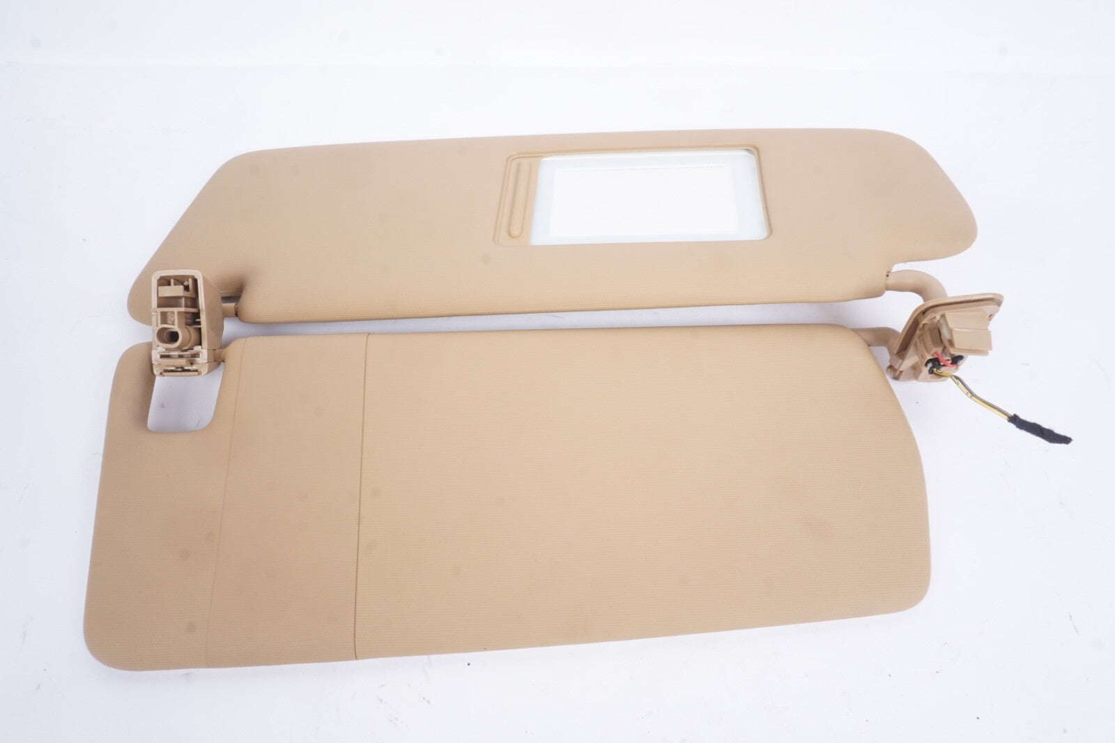 2011 - 2014 PORSCHE CAYENNE OEM LEFT FRONT ILLUMINATED SUN SHADE VISOR 7P5857551