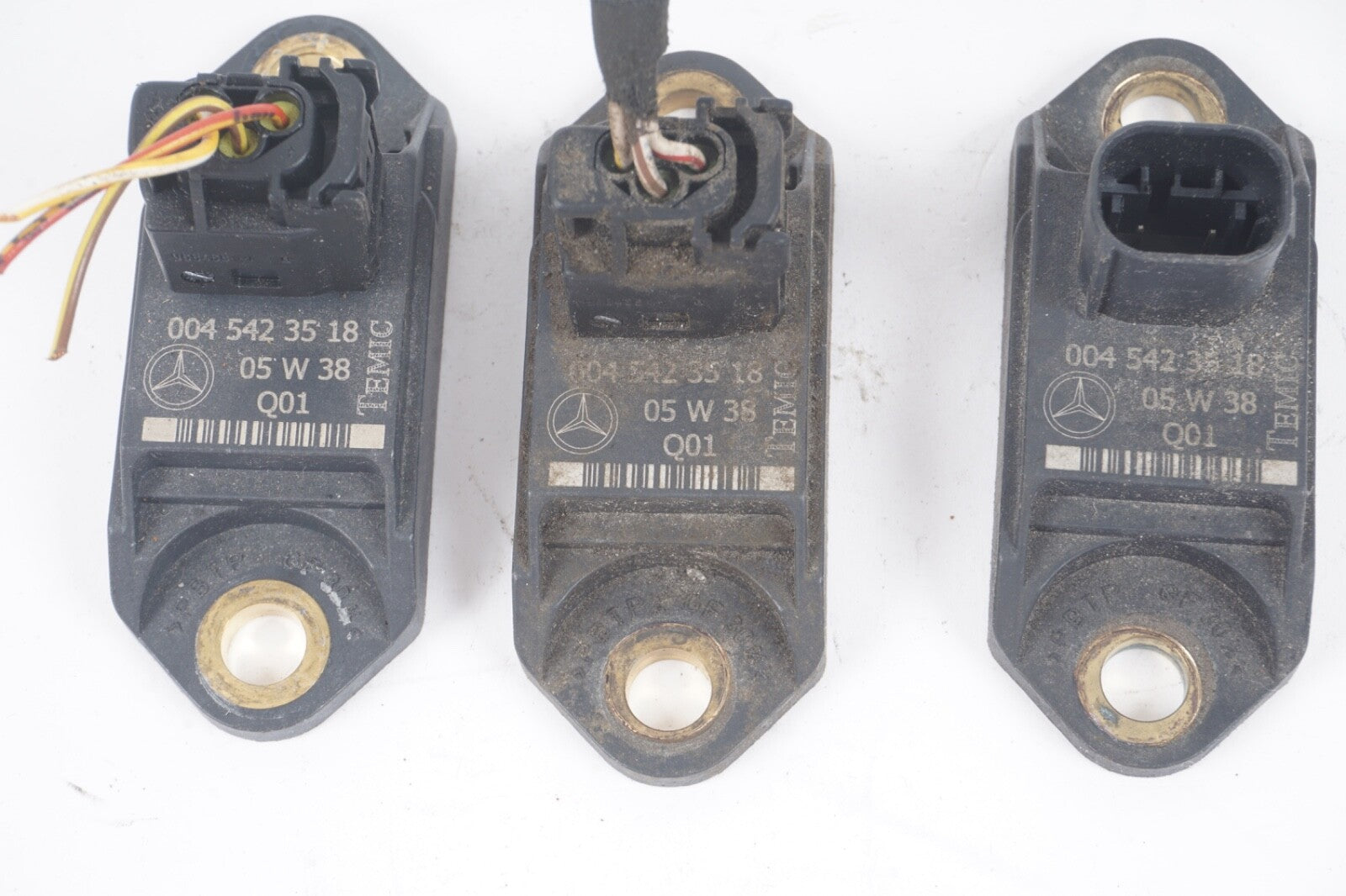 Acceleration Suspension Vertical Sensor 0045423518 For Mercedes X 3