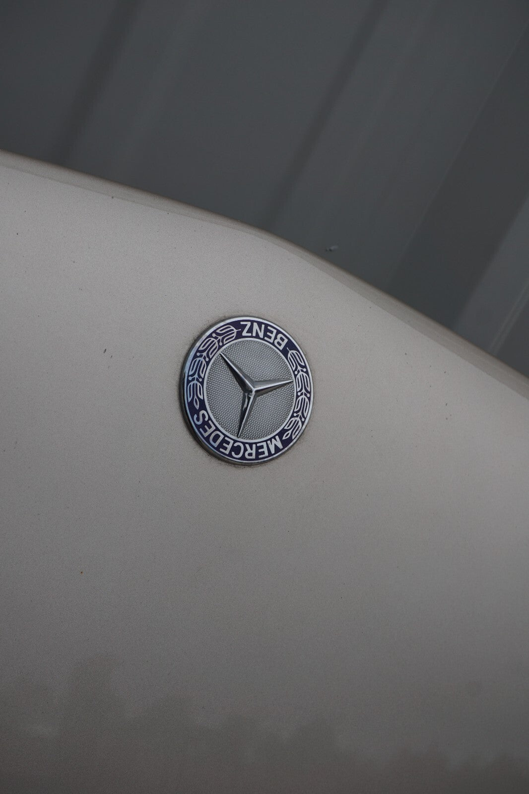03 - 08 Mercedes R230 SL500 SL550 Hood Bonnet OEM