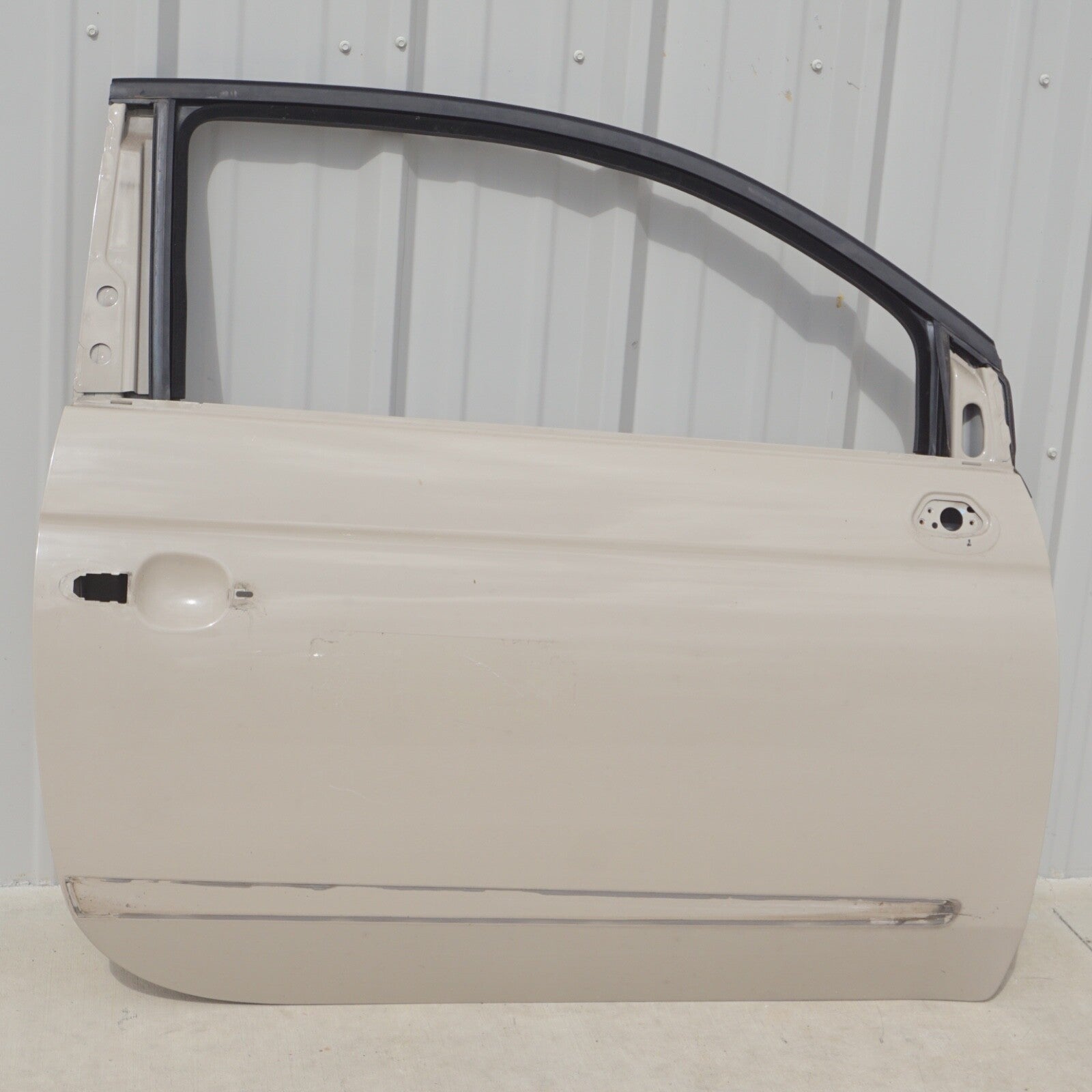 2012 - 2017 FIAT 500 FRONT RIGHT PASSENGER SIDE DOOR SHELL OEM