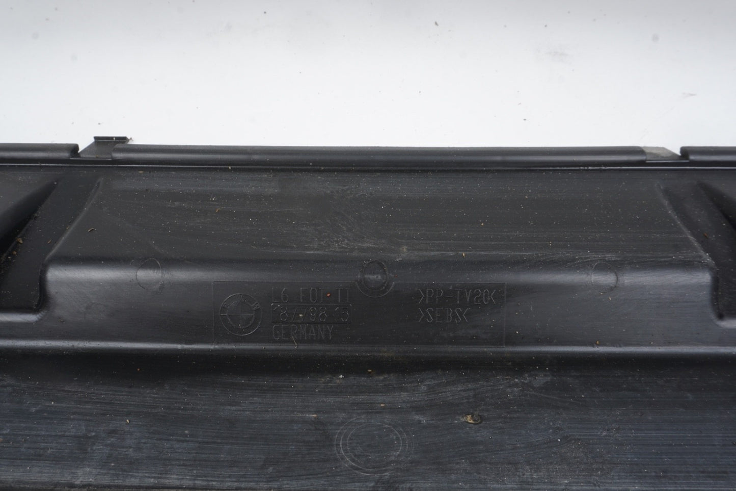 12-15 BMW F12 650i Radiator Air Duct Shutter Grille Support Panel 187798-15 OEM