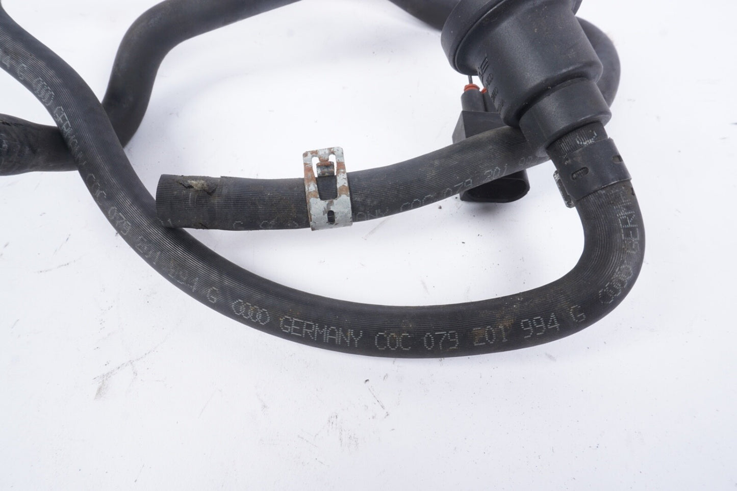 06-10 Audi A8, L LWB D3 4.2L Engine Crankcase Breather Vent 079201994G