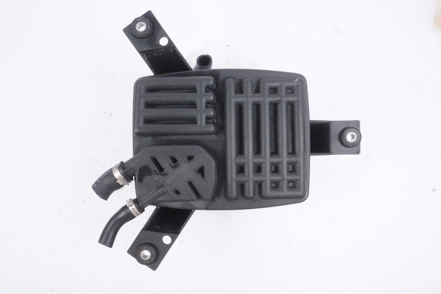 2004 - 2010 Audi A8 Fuel Evaporator Canister 8D0201801F OEM