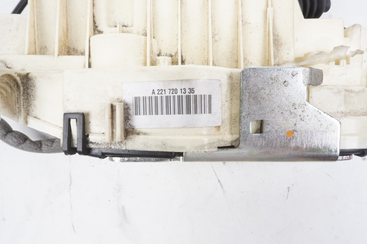 07-13 MERCEDES W221 S-CLASS FRONT LEFT DOOR LOCK LATCH ACTUATOR 2217201335 OEM