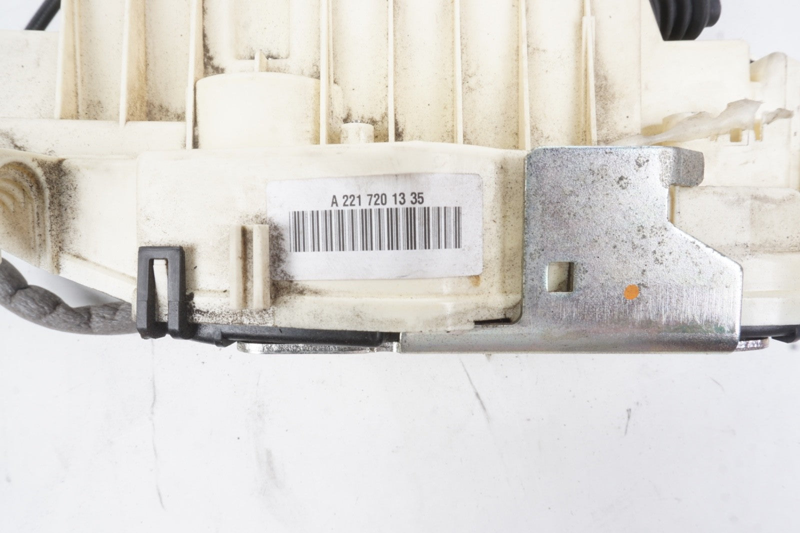 07-13 MERCEDES W221 S-CLASS FRONT LEFT DOOR LOCK LATCH ACTUATOR 2217201335 OEM