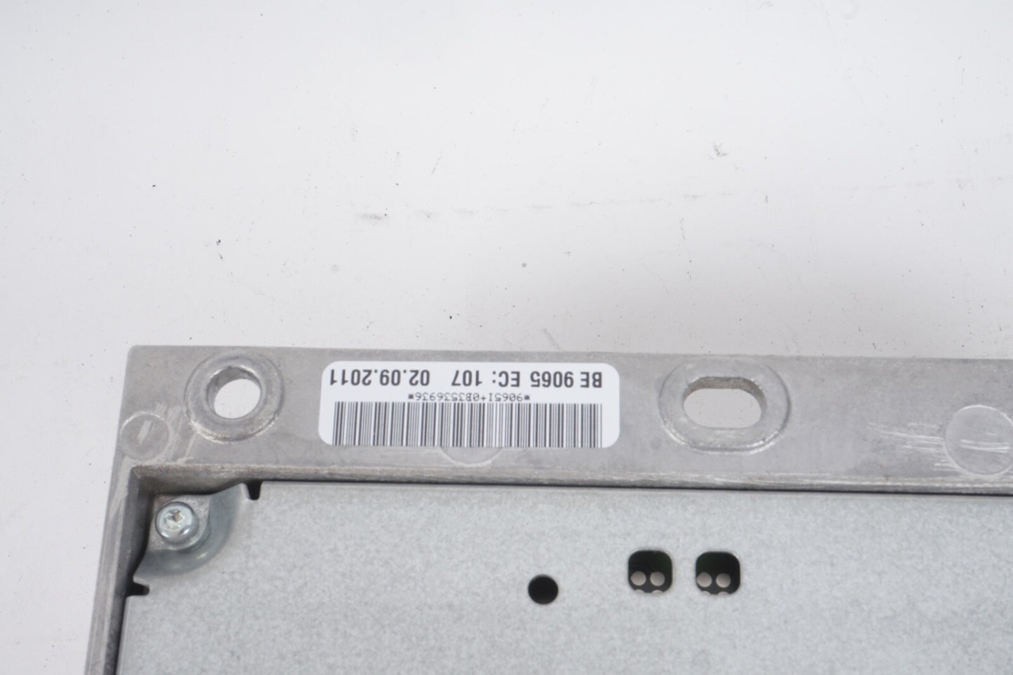 08-17 Mercedes W204 C300 E63 E550 Amplifier Amp Harman/Becker 2049007806 OEM