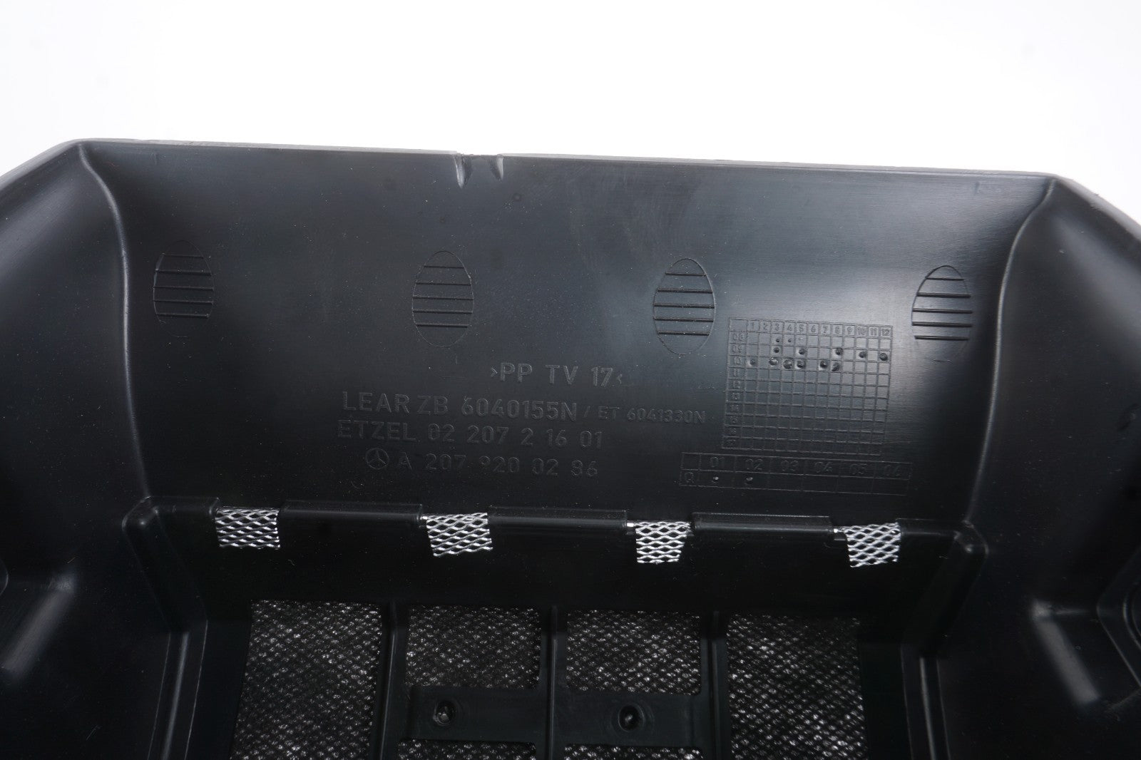 11-17 Mercedes W207 E550 E350 Center Console Speaker Grille Cover  OEM