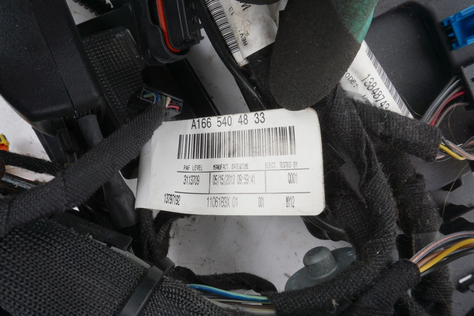 2013 - 2016 Mercedes GL450 X166 Front Right Lower Seat Track Frame OEM