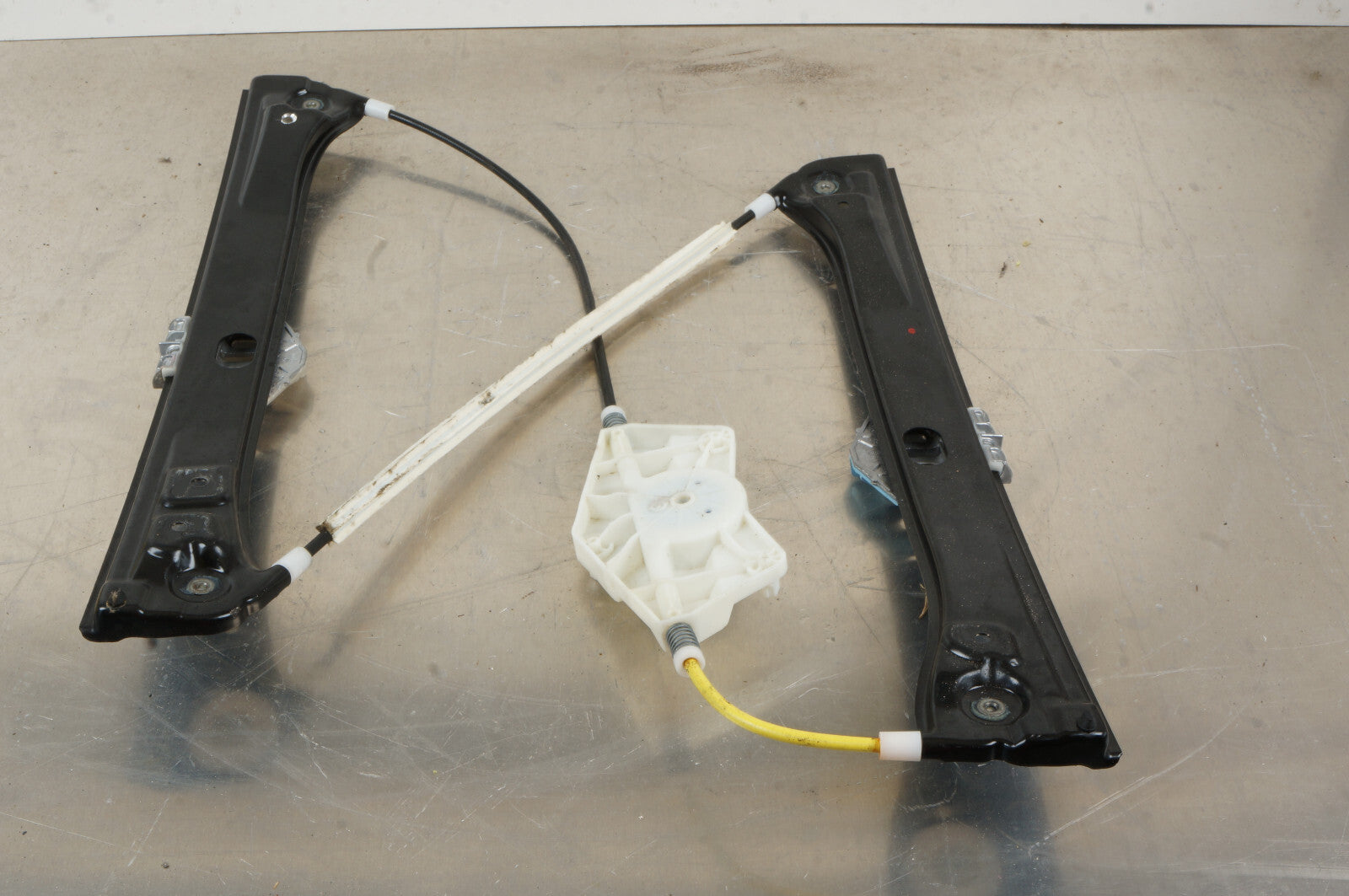 2007 - 2013 MERCEDES W221 S550 FRONT LEFT DRIVER WINDOW REGULATOR OEM