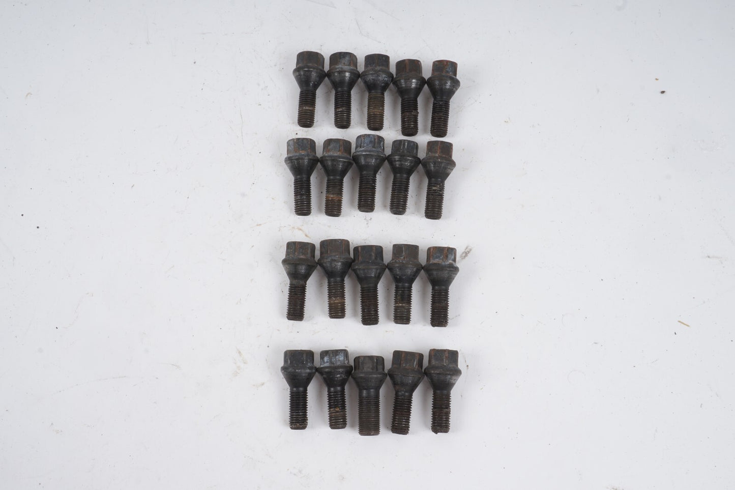 BMW 235 240 328 335 340 428 435 528 535 540 640 WHEEL LUG NUT NUTS SET of 20 OEM