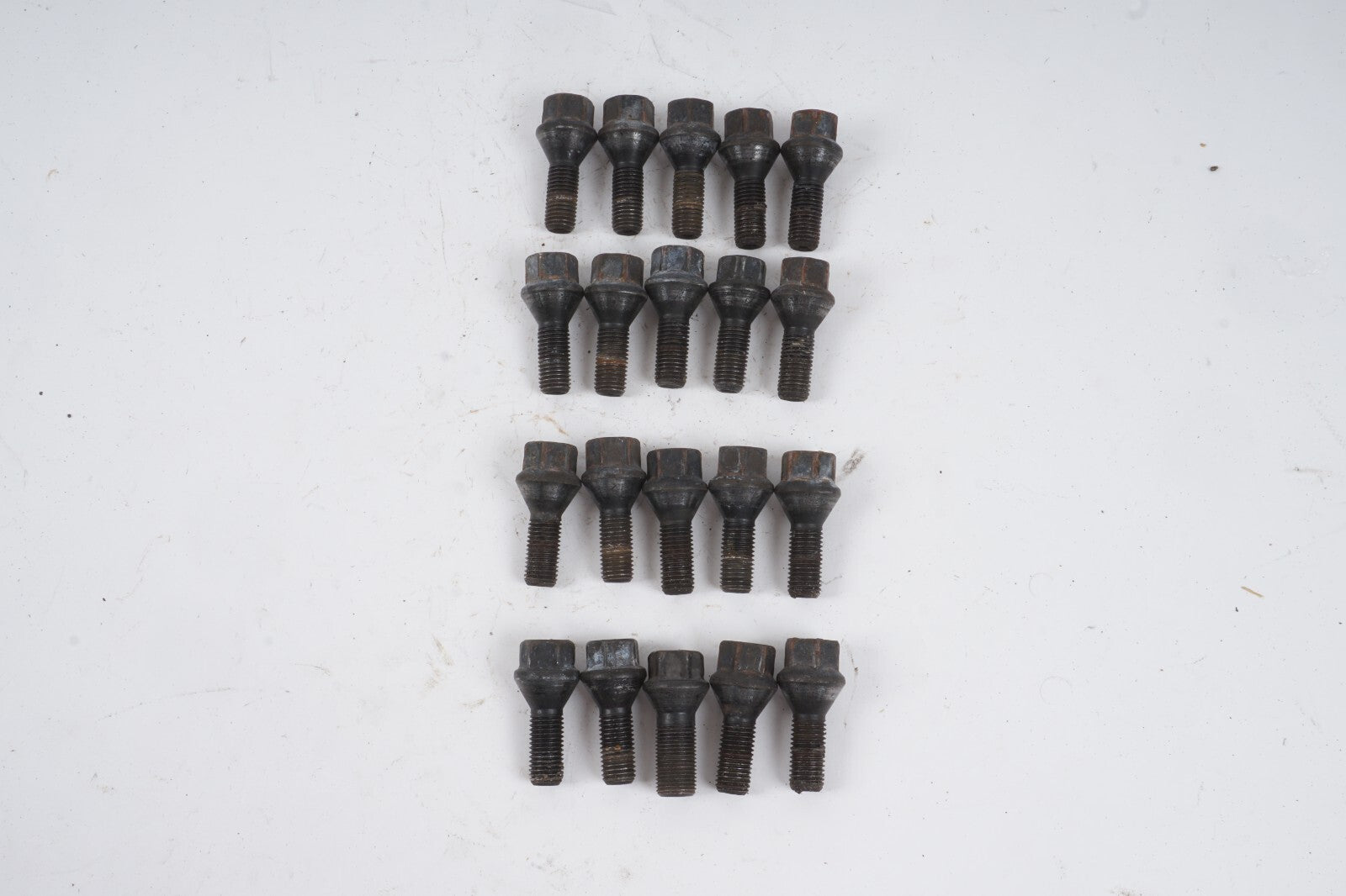 BMW 235 240 328 335 340 428 435 528 535 540 640 WHEEL LUG NUT NUTS SET of 20 OEM