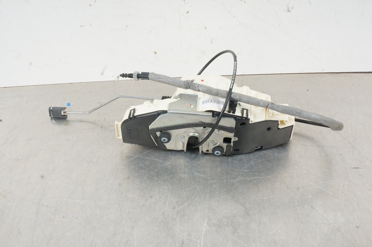 07-14 Mercedes W221 S550 Front Right Door Lock Latch Actuator Keyless Go OEM