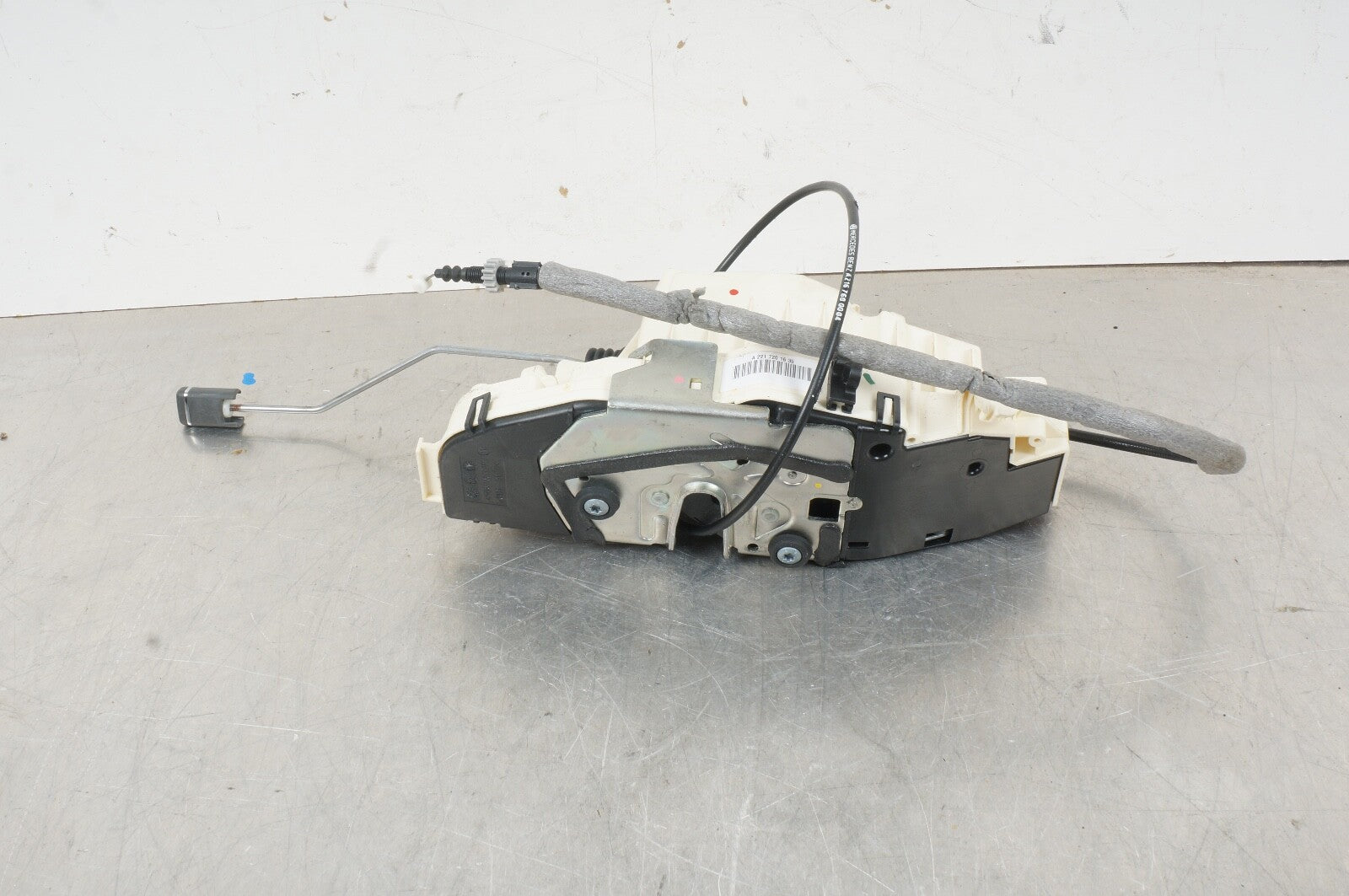 07-14 Mercedes W221 S550 Front Right Door Lock Latch Actuator Keyless Go OEM