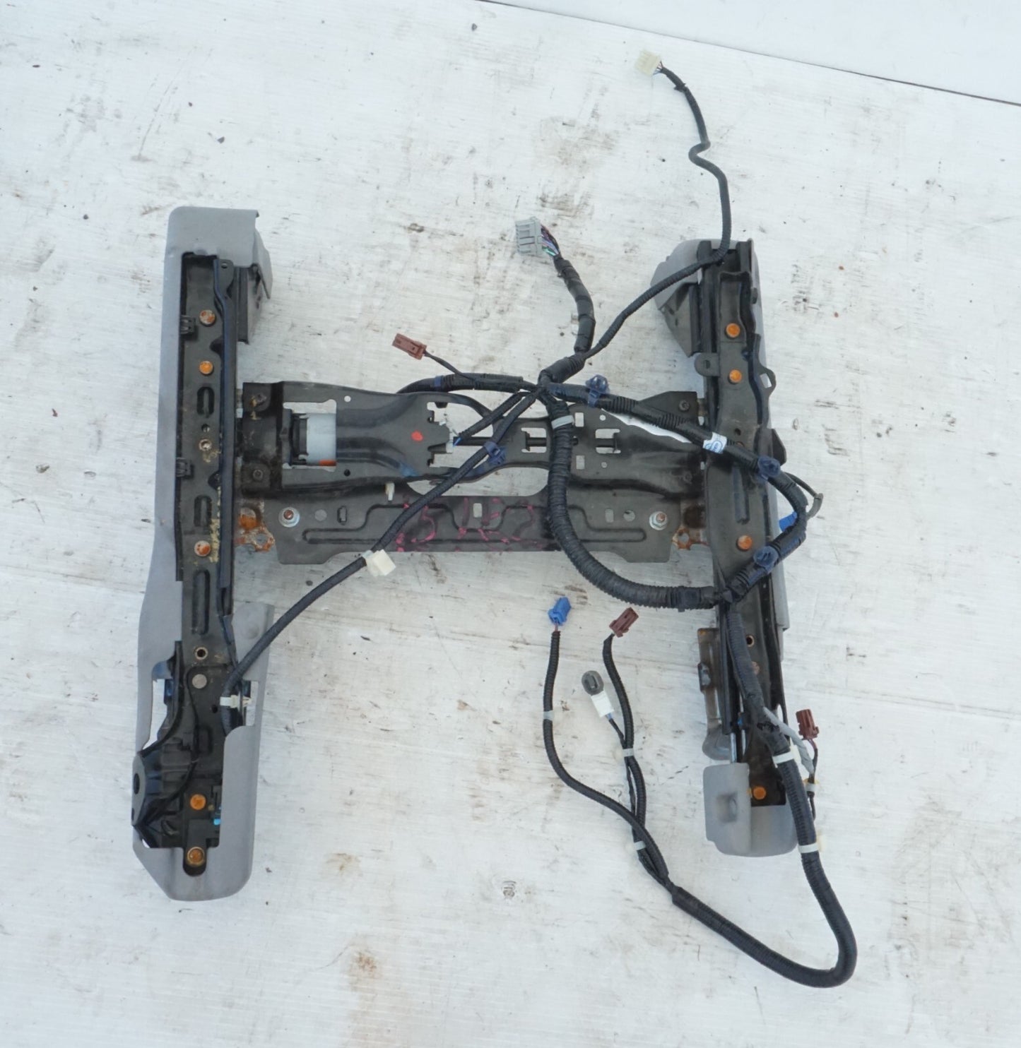 2011-2017 HONDA ODYSSEY FRONT LEFT DRIVER SEAT TRACK RAIL FRAME OEM