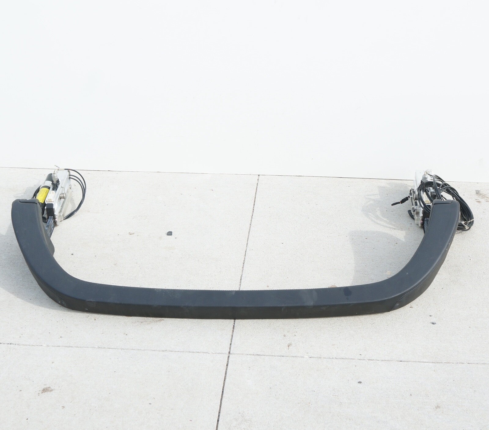 03-12 Mercedes R230 SL500 SL55 AMG Convertible Hydraulic Roll Over Bar