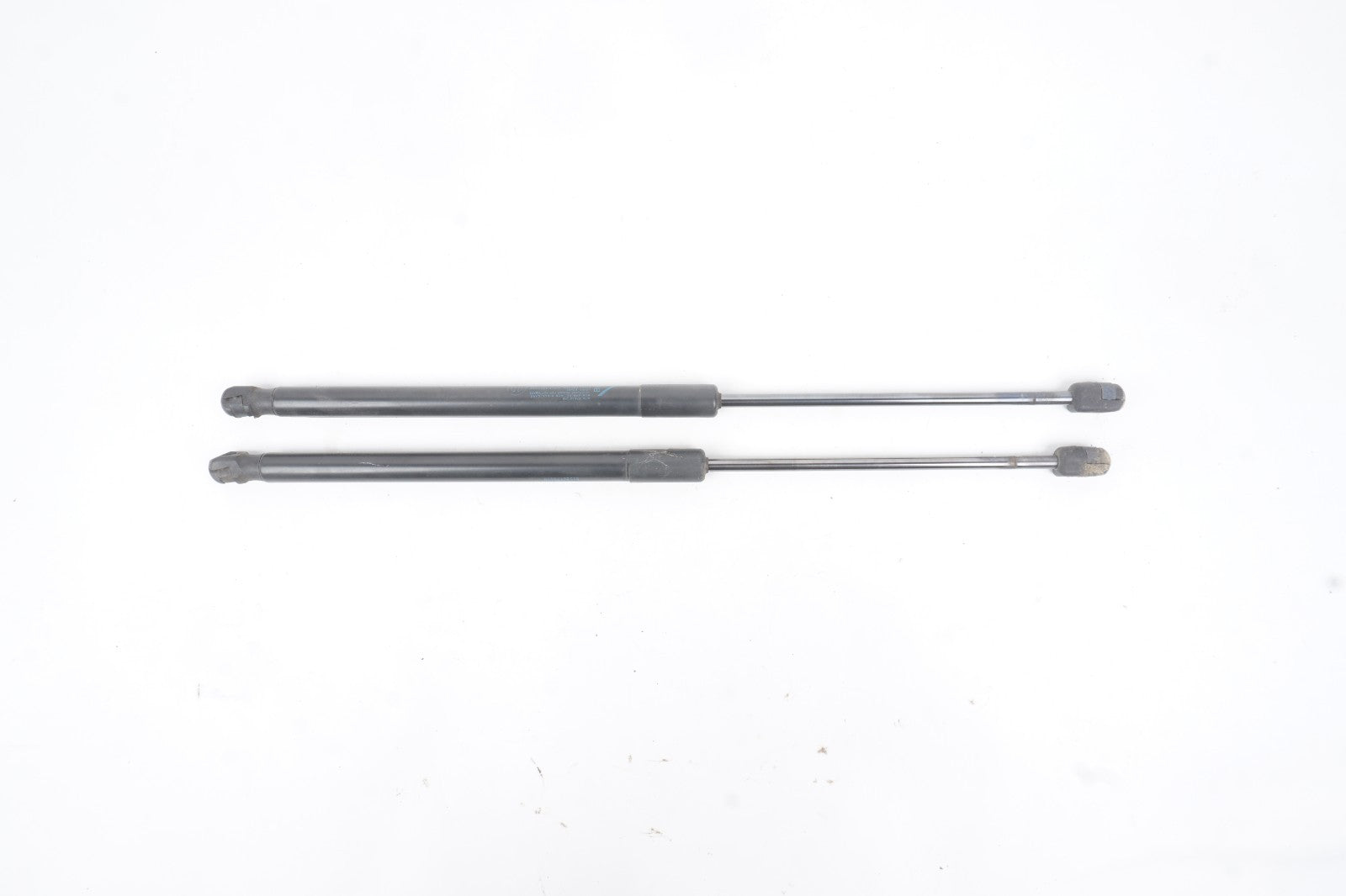 2015-2023 Jeep Renegade Liftgate Lift Cylinder Strut  Left & Right OEM