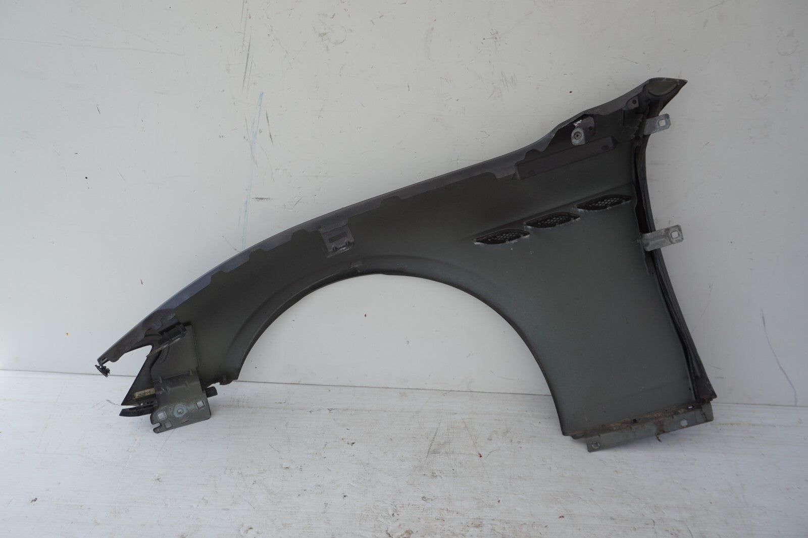 2014-2019 MASERATI GHIBLI FRONT FENDER RIGHT PASSENGER SIDE OEM